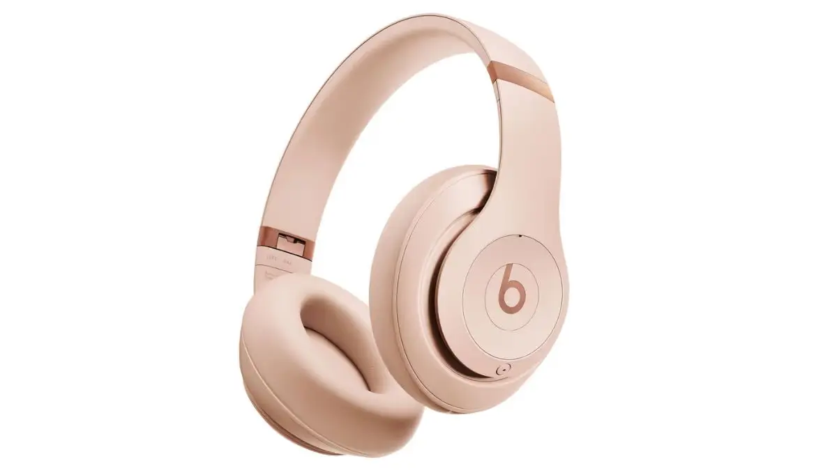 Beats Studio Pro Kim Special Edition